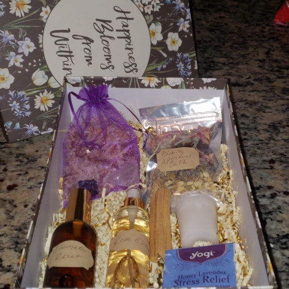 Other - Divinity Box - Organic Energy Cleanse